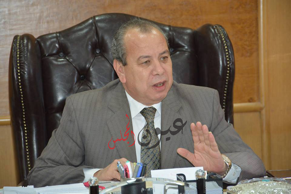 محافظ دمياط يقرر إحالة شكوى أحد المواطنين بتضرره من مسئولى الوحدة المحلية بكفر العرب للنيابة الإدارية