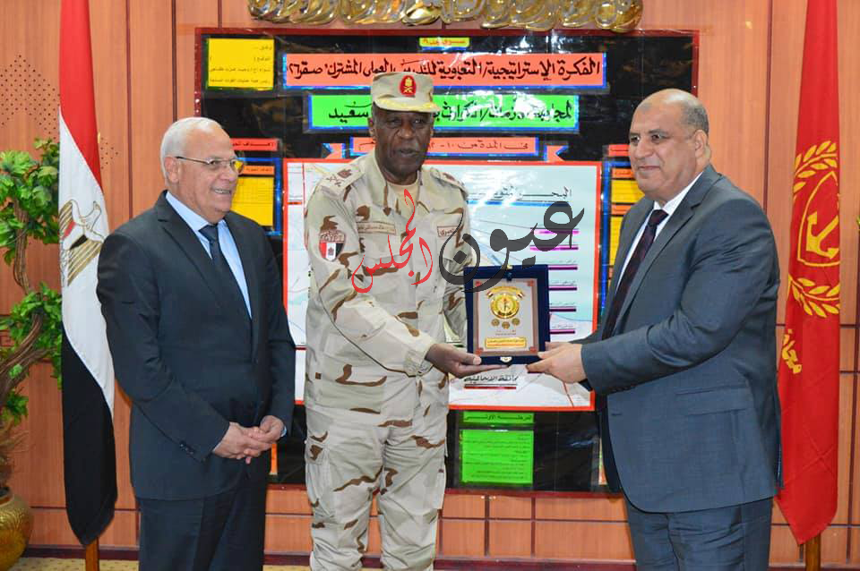 محافظ بورسعيد يستعرض خطة مواجهة الأزمات والكوارث بحضور قائد قوات الدفاع الشعبي