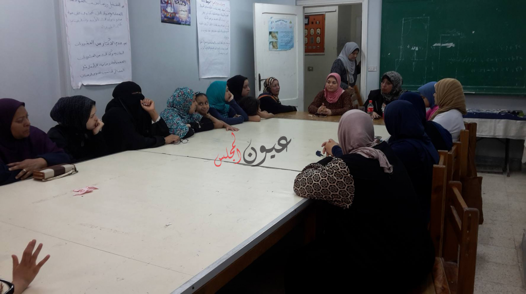 مركز إعلام سيدى جابر يناقش مخاطر الزواج المبكر