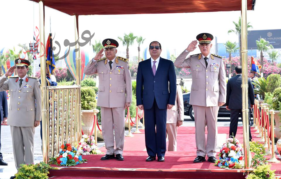 الرئيس عبد الفتاح السيسى يضع أكليل من الزهور على قبر الجندى المجهول بمناسبة الذكرى (36) لتحرير سيناء