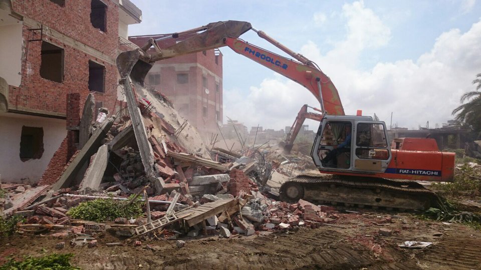 حملة إزالة مكبرة في دمياط لليوم الثاني.