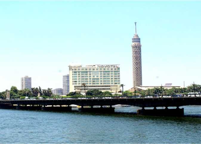 سائح يحاول الإنتحار بسبب “جواز سفر”