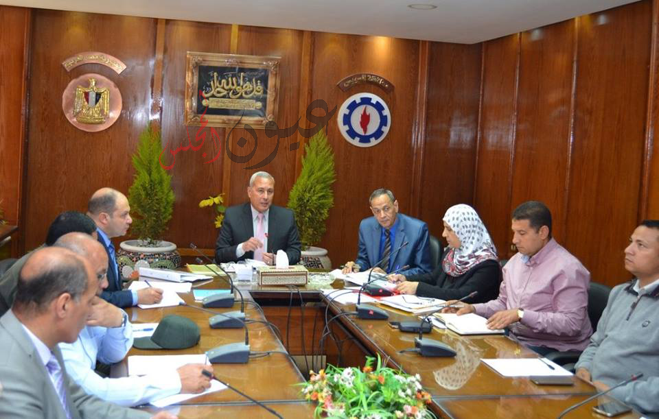 تطبيق الحجز الأداري وتحويل المسئولين المتقاعسين عن تحصيل المتأخرات بالمزادات السابقة بالسويس للتحقيق