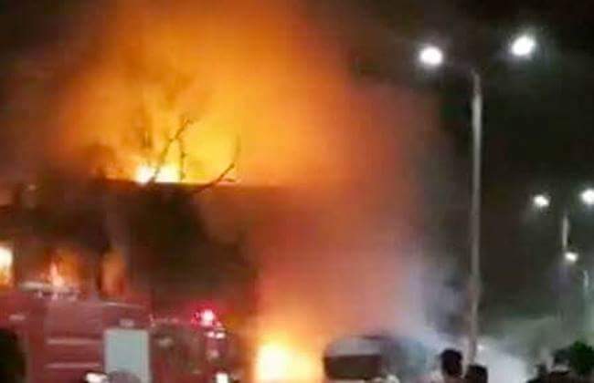 السيطرة على حريق  بمحل فضيات بالمنشية دون إصابات