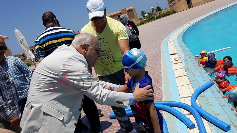 محافظ بورسعيد يوجه بالإرتقاء بـ مستوى الخدمات بـ قرية المرجان