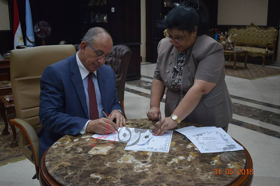 محافظ البحر الأحمر يعتمد نتيجة الشهادة الإعدادية بنسبة ٧٢,٢٥%