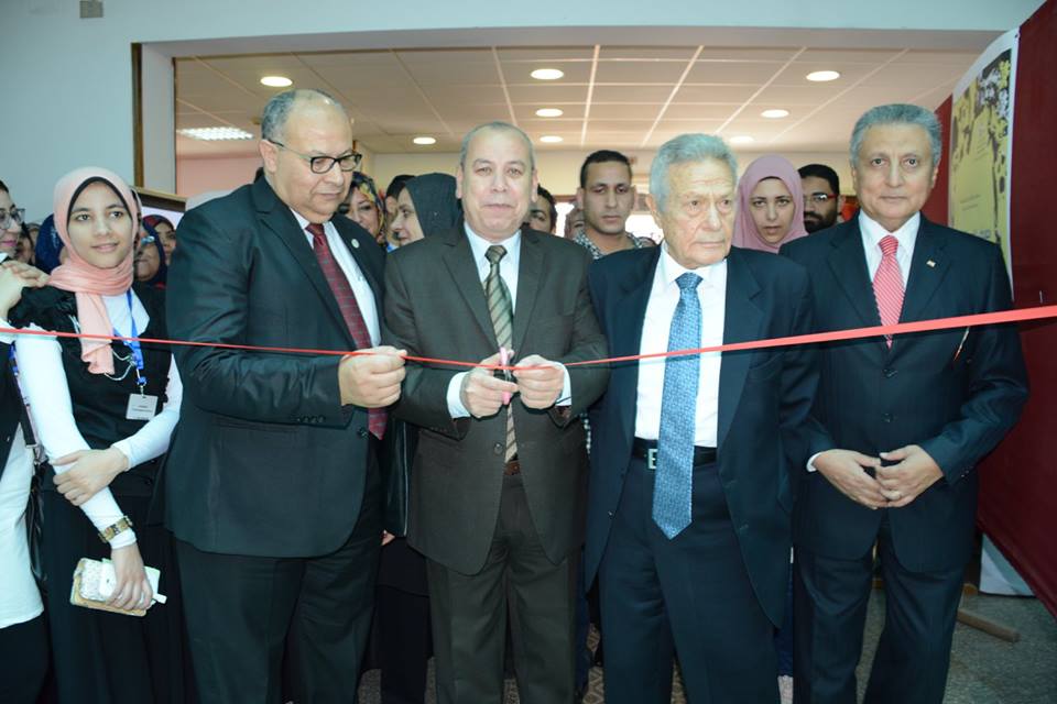 إفتتاح معرض ” الفن التشكيلي” بحضور محافظ دمياط والسفير الريدى.