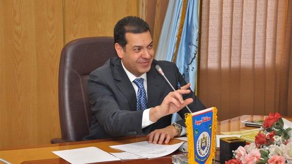 محافظ أسيوط : وصول 43 الف و199 بطاقة تموينية جديدة منذ تطبيق المنظومة الجديدة في يناير2018