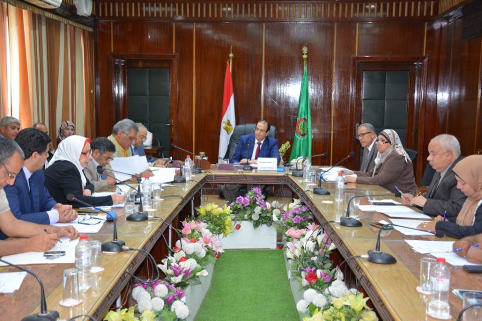 محافظ الدقهلية : المراكز التكنولوجية للمواطنين تقدم 75 خدمه جماهيرية من خلال الشباك الواحد