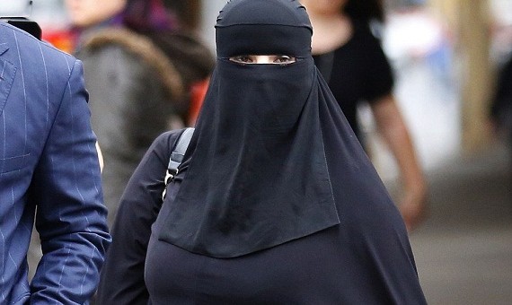 الدنمارك ثالث دولة تحظر النقاب بعد فرنسا وبلجيكا.