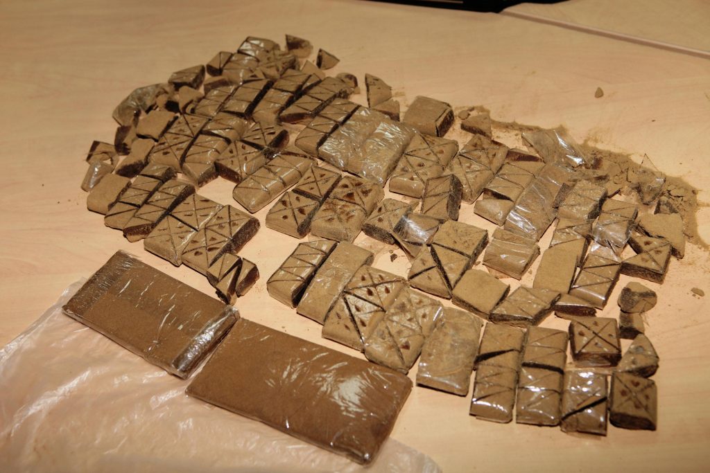 أمن الجيزة يتمكن من ضبط 9 عاطلين بحوزتة مواد مخدرة