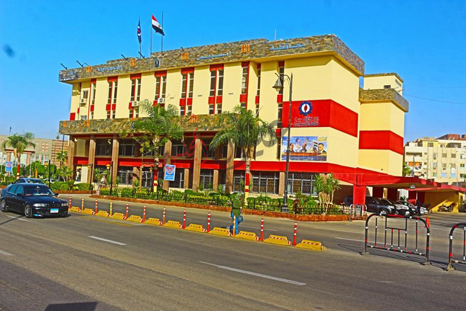 65 ساحة لصلاة عيد الفطر المبارك بـ السويس