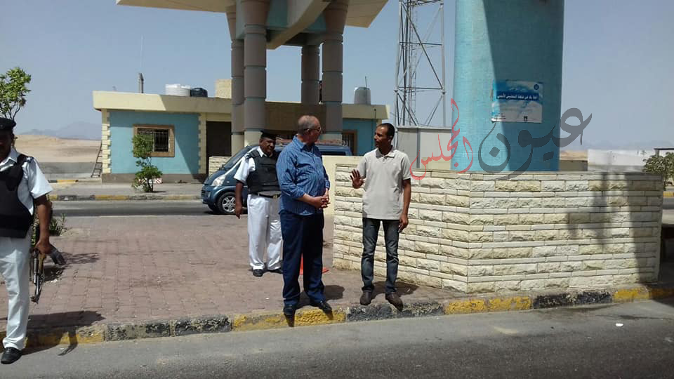 محافظ البحر الأحمر يتفقد الخدمات الأمنية بـ كمين المطار بـ الغردقة