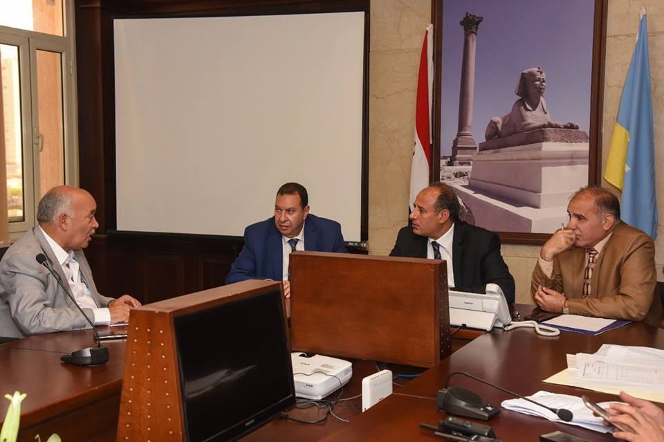 محافظ الأسكندرية يكلف بعمل خطة واضحة للقضاء على المواقف العشوائية بالمحافظة