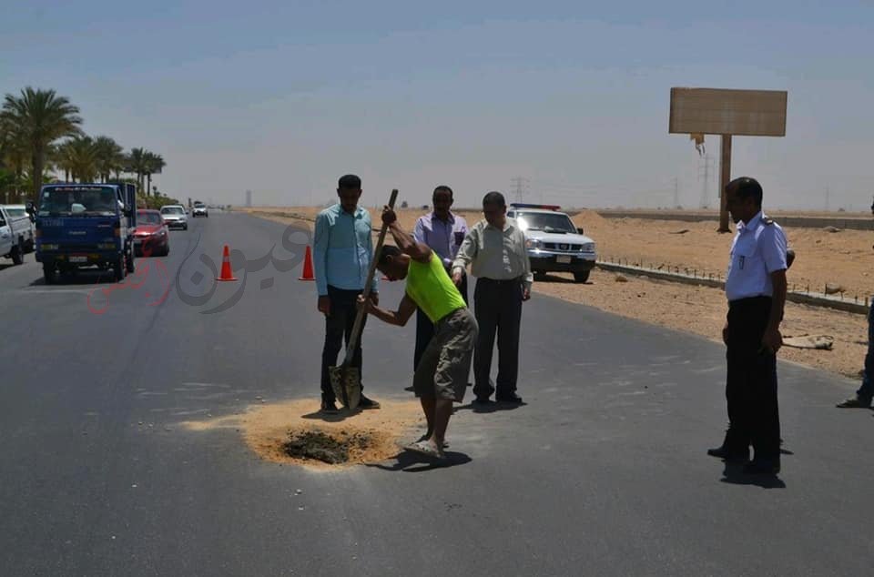 بالصور .. تفقد طريق السخنة إستعداداً لإستقبال عيد الفطر المبارك