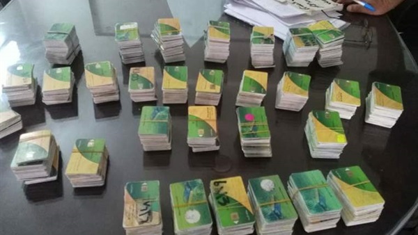 مكاتب وزارة التموين تستقبل المواطنين لإضافه المواليد الجدد..