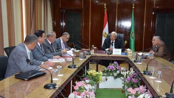 محافظ الدقهليه.. يلتقى بعدد من وكلاء الوزارات لإستعراض آليات واحتياجات العمل.