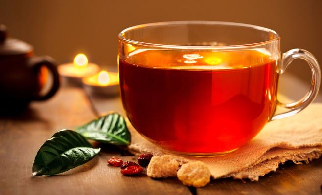 طبيب يحذر من شرب الشاي من “الغلاية الكهرباء”