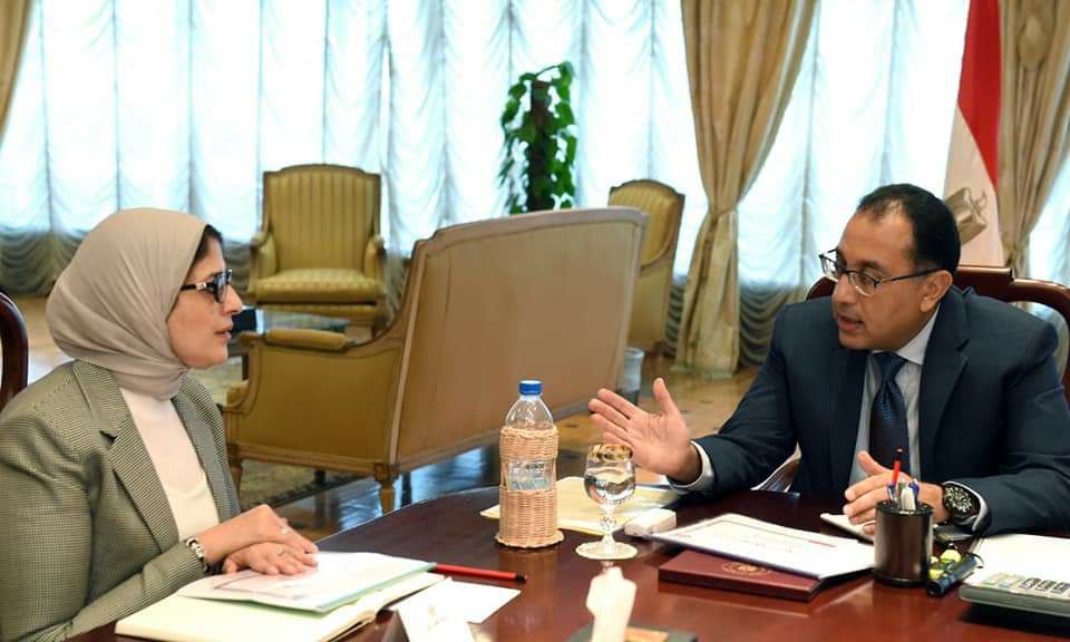 رئيس الوزراء يستعرض موقع تطوير المستشفيات النموذجية على مستوى الجمهورية