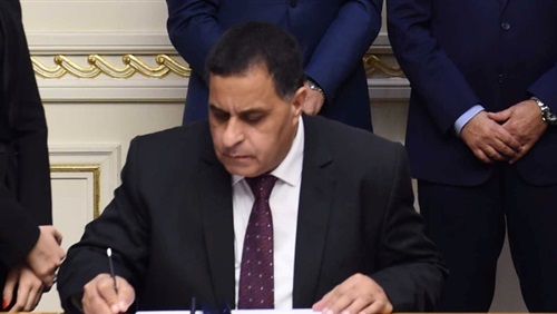 أشرف رسلان: صفقة روسيا الأكبر في تاريخ سكك حديد مصر