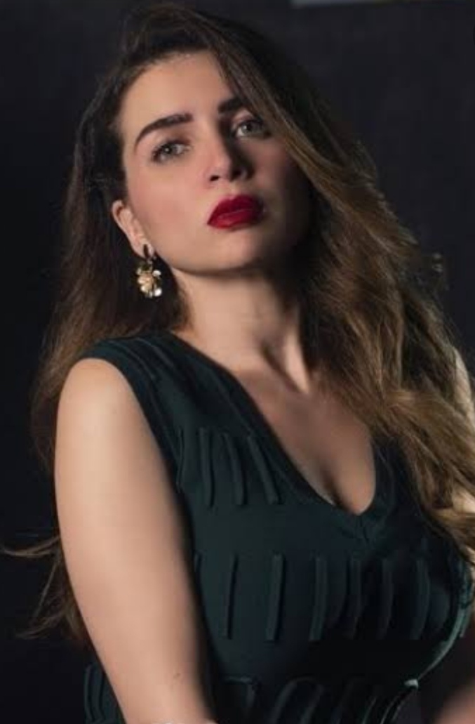 مي عز الدين تضحي بـ14 مليون جنيه!