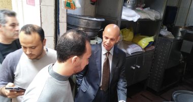 إغلاق محل كشرى بالشرقية بعد إصابة 17 طالبة بإعياء عقب تناول وجبة منه