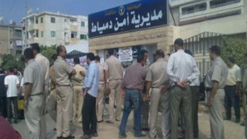 ضبط 4 سماسرة و6 كتبة أمام المحاكم يمارسون المهنة بدون ترخيص بدمياط