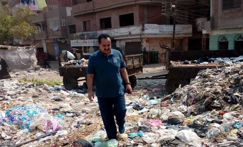 شكاوي أهالى المحلة الكبرى لا تنتهي بسبب تراكم تلال القمامة في المدينة