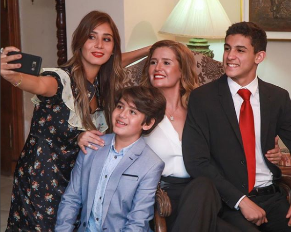 هنا شيحة تنشر صور أبنائها فى عقد قرانها
