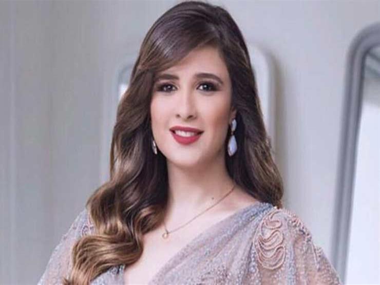 طلاق ياسمين عبد العزيز ..