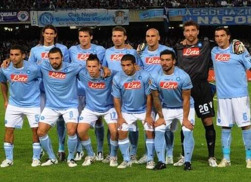 نابولى الإيطالى يحتفل بتحقيق رقم فريد فى دورى أبطال أوروبا