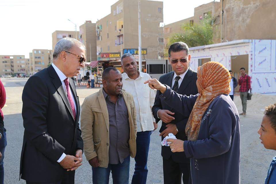 الهجان يتفقد الاعمال الانشائية بالمحلات التجارية بالمساكن…. واعمال الاحلال والتجديد بخطي مياه مدينة قنا…