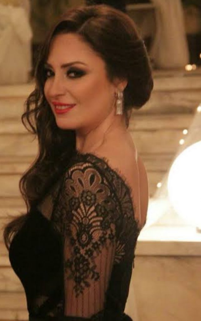 رقص نيرمين الفقى على أغنية لـ محمد رمضان تشعل مواقع التواصل الأجتماعى