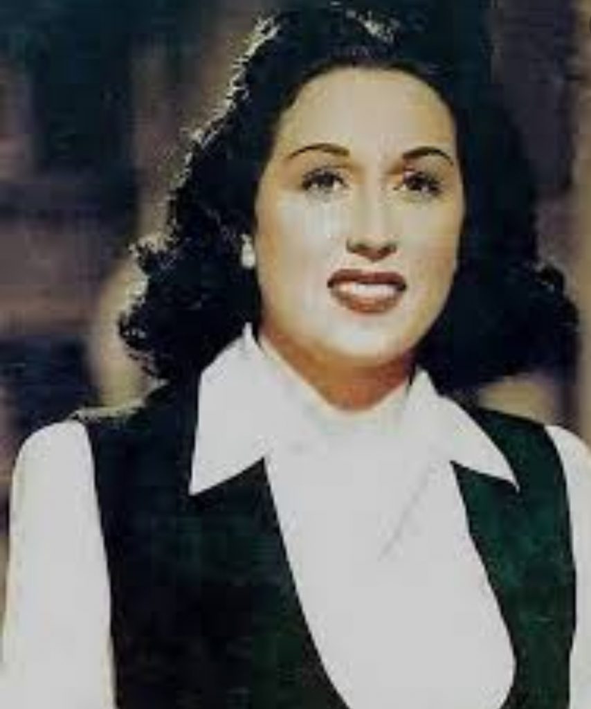 أسلام ليلى مراد…