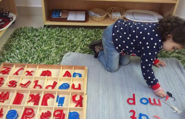 بعد انتشار فيديو تعذيب طفله بالحضانة..النيابة تأمر بإخلاء سبيل المالكة والمشرفين بكفالة 500 جنيه