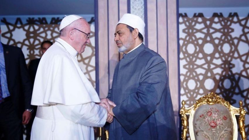 شيخ الأزهر يهنئ بابا الكنيسة الكاثوليكية بمناسبة عيد ميلاد السيد المسيح