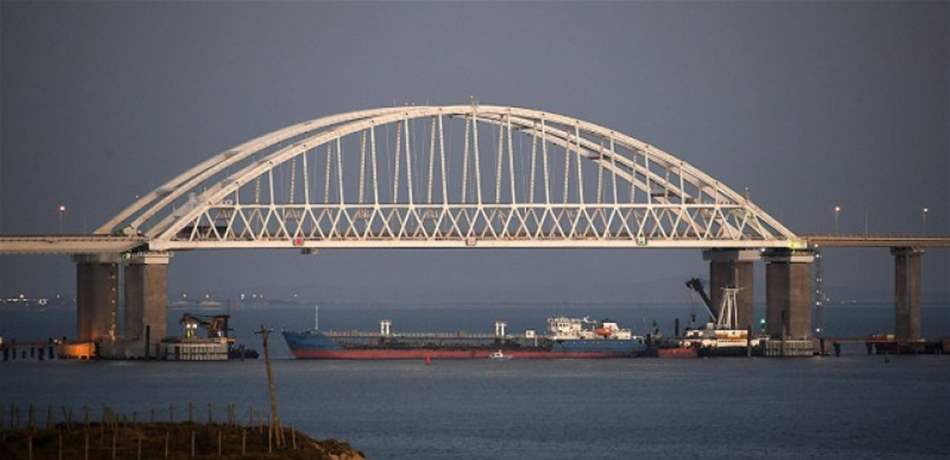 جسر ينذر بحرب بين روسيا وأوكرانيا