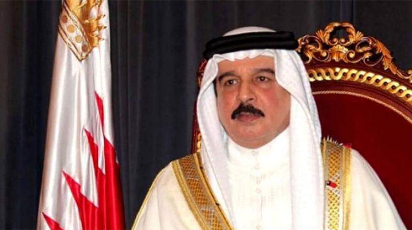 ملك البحرين يعلن تشكيل الحكومة و15 وزيرا يحتفظون بحقائبهم