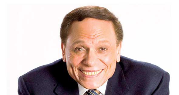 بدأ تصوير «فالنتينو» لعادل إمام نهاية يناير.. و«قمر» ينتهى من كتابة 15 حلقة