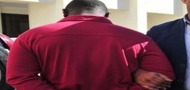 عامل يقتل حارس عقار لرفضه ممارسة الشذوذ الجنسي بالجيزة