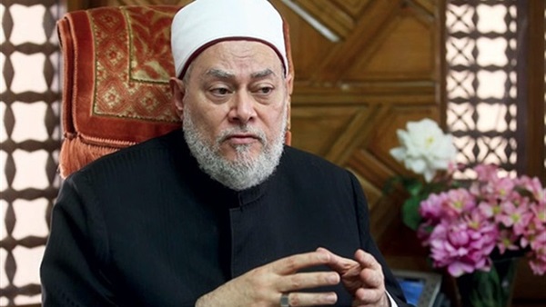 على جمعة . . . ماكرون عشان يلم أكبر عدد من التعاطف معه يقول علينا انتوا مش بتوع حقوق إنسان