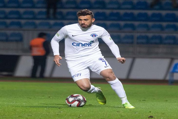 تريزيجيه أفضل أفريقي بالدوريات الأوروبية بشهر مارس..