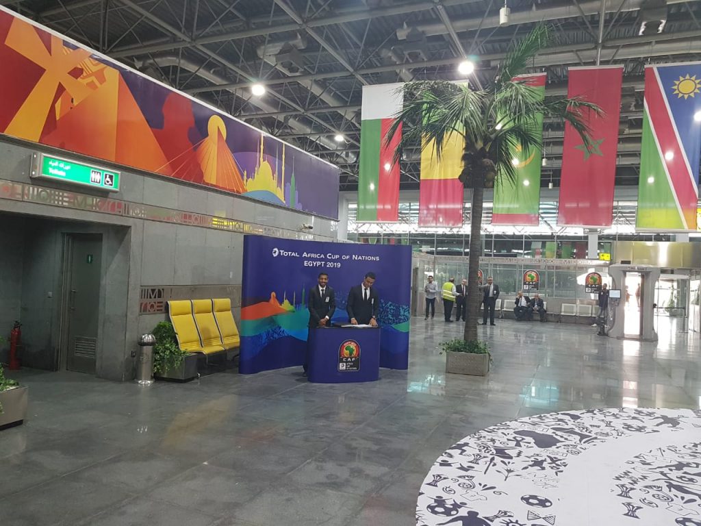 تزينت صالة 4 بمطار القاهرة الدولى بأعلام الدول الـ24 التى يشارك منتخباتها فى منافسات بطولة الأمم الإفريقية..