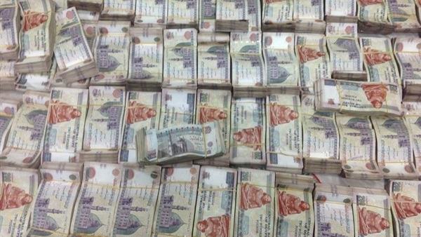 مجند يعيد 5 آلاف جنيه لصاحبها !