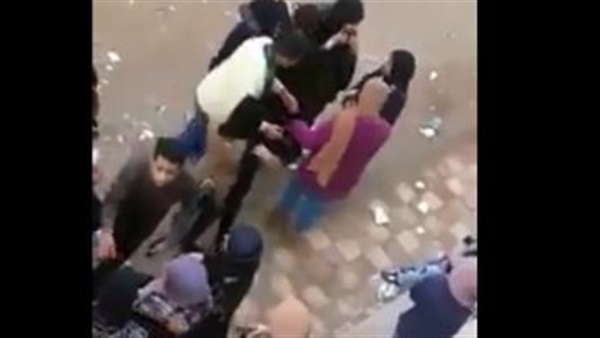 إخلاء سبيل الطالب بطل واقعة الحضن..