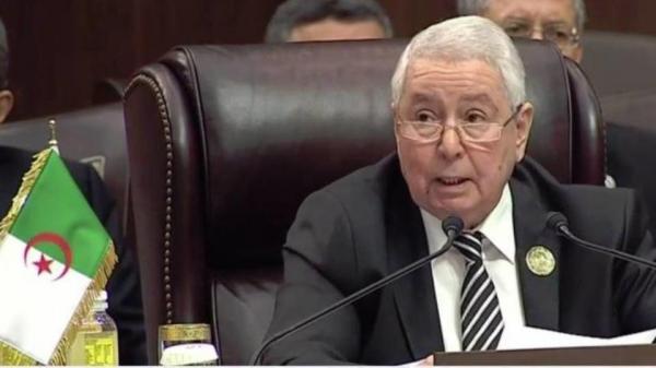 تعيين بن صالح رئيسا مؤقتا للجزائر وسط احتجاجات شعبية