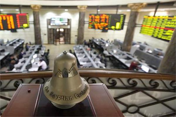 تباينت مؤشرات البورصة المصرية، بختام تعاملات جلسة اليوم الأربعاء، إذ ارتفع المؤشر الرئيسى فيما تراجع مؤشرا الشركات الصغيرة والمتوسطة والأوسع نطاقاً..
