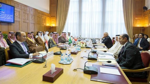 بدأت اليوم بمقر الأمانة العامة للجامعة العربية، أعمال اجتماع اللجنة المعنية بالاستثمار فى الدول العربية برئاسة الدكتور عمرو حيدر ممثل الهيئة العامة للاستثمار فى مصر..