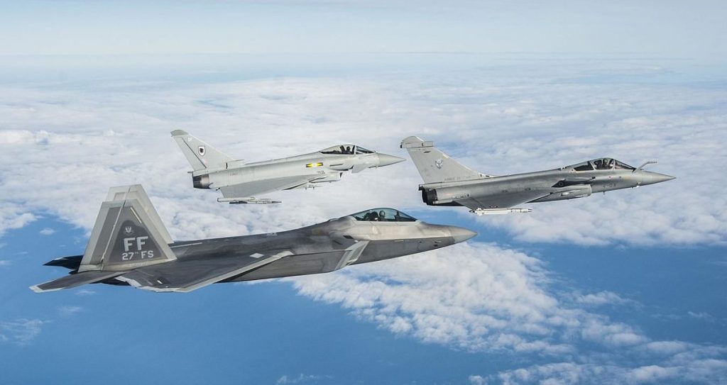 اعتراض طائرات روسية في سماء لندن !