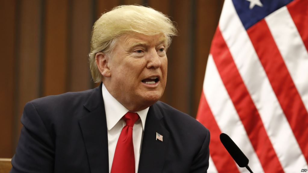 إعلان حالة طوارئ وطنية تتعلق بالأمن السيبرانى، بموجبع تحظر الحكومة الأمريكية أى تكنولوجيات أجنبية من شأنها أن تشكل تهديدا للأمن القومى